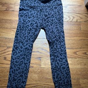 Athleta Girl capri pants